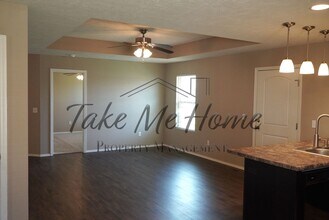 5597 W Longleaf Dr in Springfield, MO - Building Photo - Building Photo