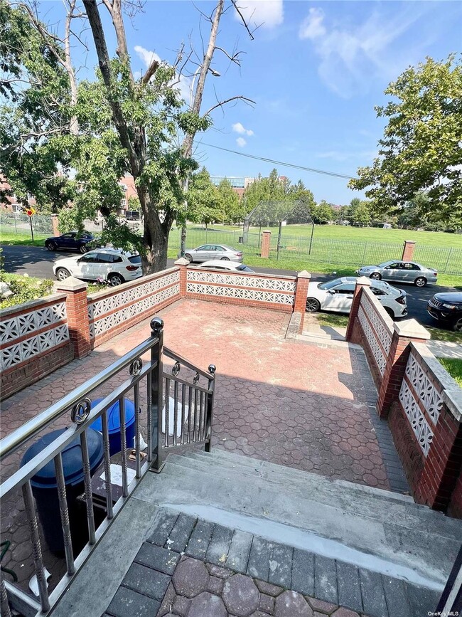 150-28 76th Rd in Queens, NY - Building Photo - Building Photo