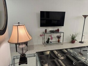 2453 Sunray Venus Wy in Ruskin, FL - Building Photo - Building Photo