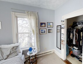 3 Kinnaird St, Unit 1 in Cambridge, MA - Building Photo - Building Photo