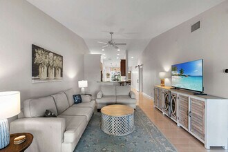 893 Gulf Pavillion Dr in Naples, FL - Building Photo - Building Photo