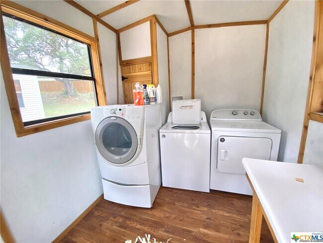 15625 Cranes Mill Rd photo'