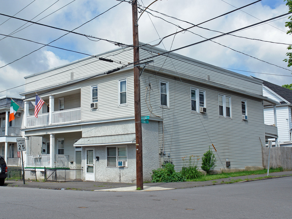 1331-1335 Diamond Ave in Scranton, PA - Building Photo