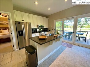 419 E Landing Dr in Jefferson, NC - Building Photo - Building Photo