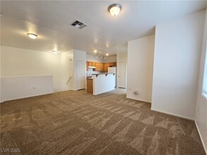 6320 Desert Leaf St in North Las Vegas, NV - Building Photo - Building Photo