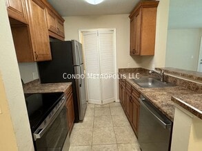 6178 Westgate Dr in Orlando, FL - Building Photo - Building Photo