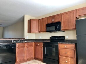 812 Oak Arbor Ct in Clarksville, TN - Building Photo - Building Photo