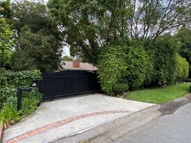 4629 Forman Ave in Toluca Lake, CA - Building Photo