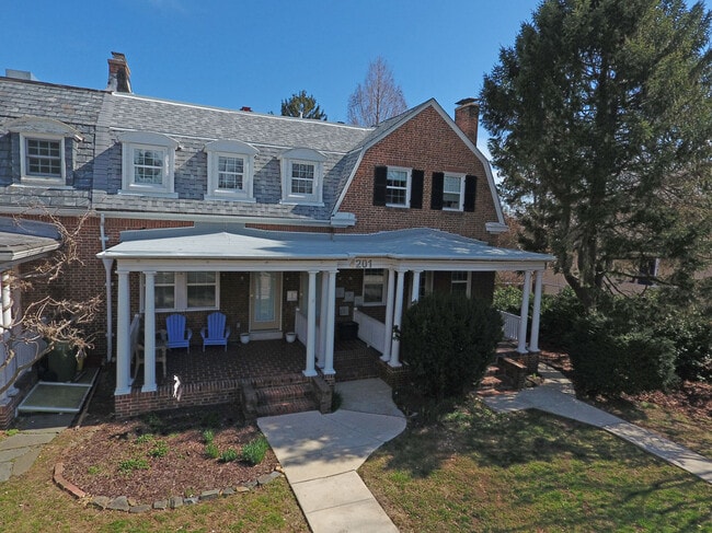 4201 Roland Ave, Unit T in Baltimore, MD - Foto de edificio - Building Photo