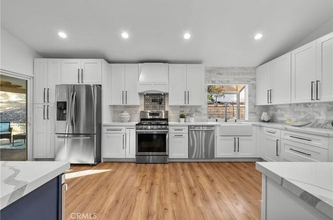 28311 Nolte St in Santa Clarita, CA - Building Photo - Building Photo