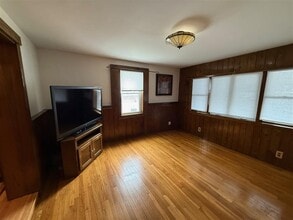 19 Pitman St in Somerville, MA - Foto de edificio - Building Photo