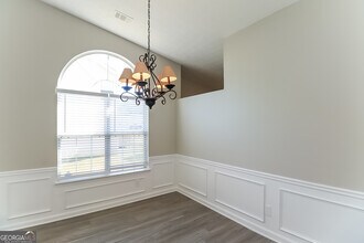 6695 Emerald Pointe Cir in College Park, GA - Building Photo - Building Photo