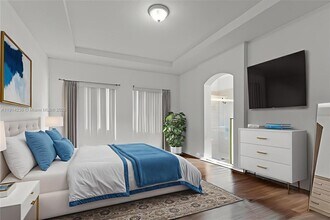 8245 NW 108th Ave in Doral, FL - Building Photo - Building Photo