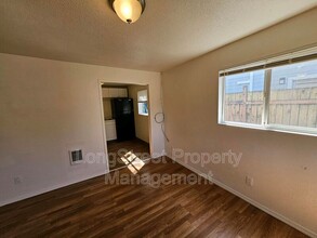 4553 NE 105th Ave in Portland, OR - Building Photo - Building Photo