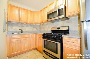 28 Juniper St, Unit 78 in Brookline, MA - Building Photo