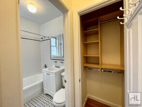 WEST 13 STREET in New York, NY - Building Photo - Building Photo