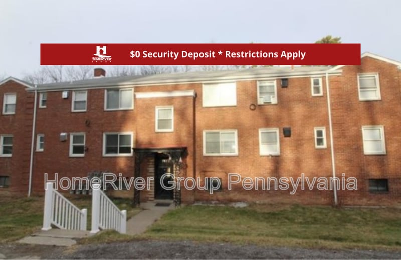 781 Cooke Dr in Pittsburgh, PA - Building Photo