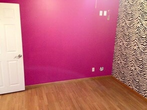 358 Slade Ave in Elgin, IL - Foto de edificio - Building Photo