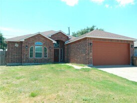 801 Truk Dr in Corpus Christi, TX - Building Photo