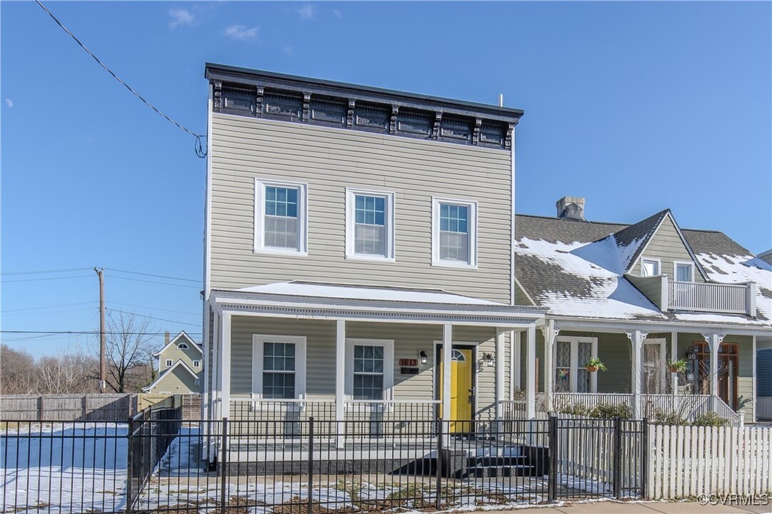 1613 Monteiro Ave in Richmond, VA - Foto de edificio