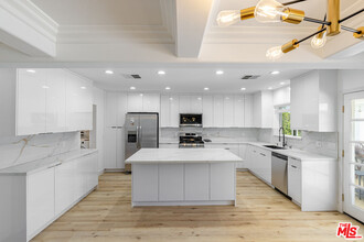 5510 Wilbur Ave in Los Angeles, CA - Building Photo - Building Photo