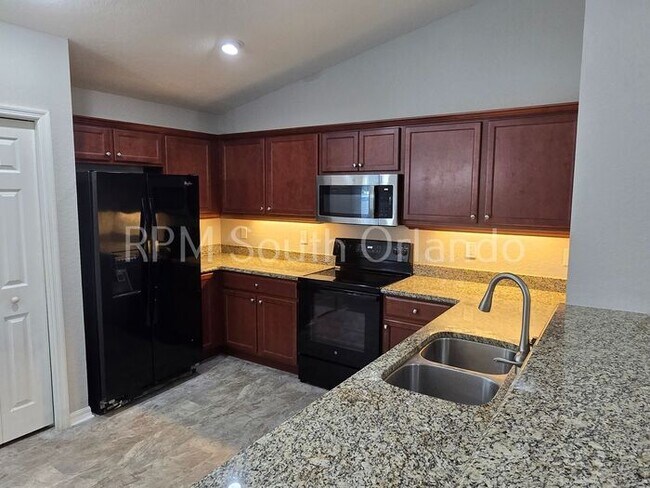 4824 Summerfield Cir in Winter Haven, FL - Building Photo - Building Photo