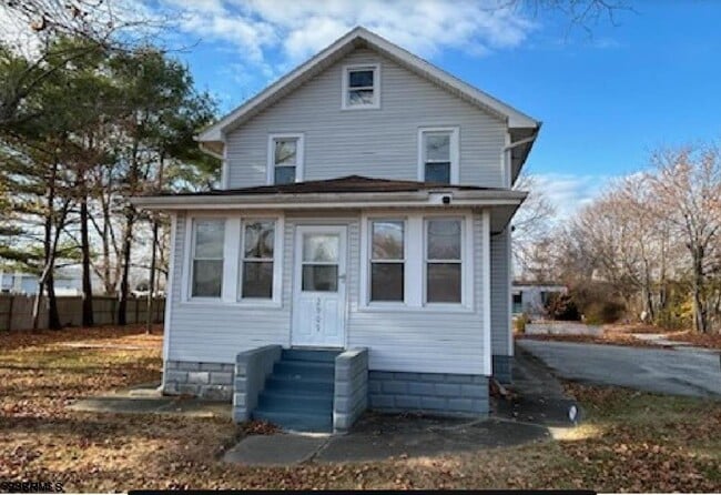 property at 2909 Fire Rd