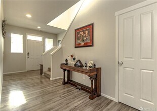 17520 80th Ave Ct E in Puyallup, WA - Building Photo - Building Photo