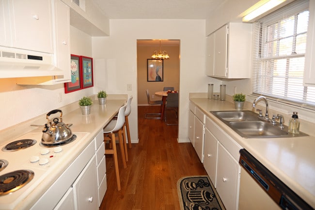 Woodland Village Apartments