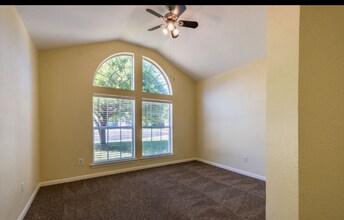 125 Rosemary Cove in Georgetown, TX - Building Photo - Building Photo