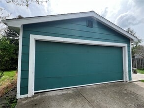 32 Highland Ave in Hamburg, NY - Building Photo - Building Photo