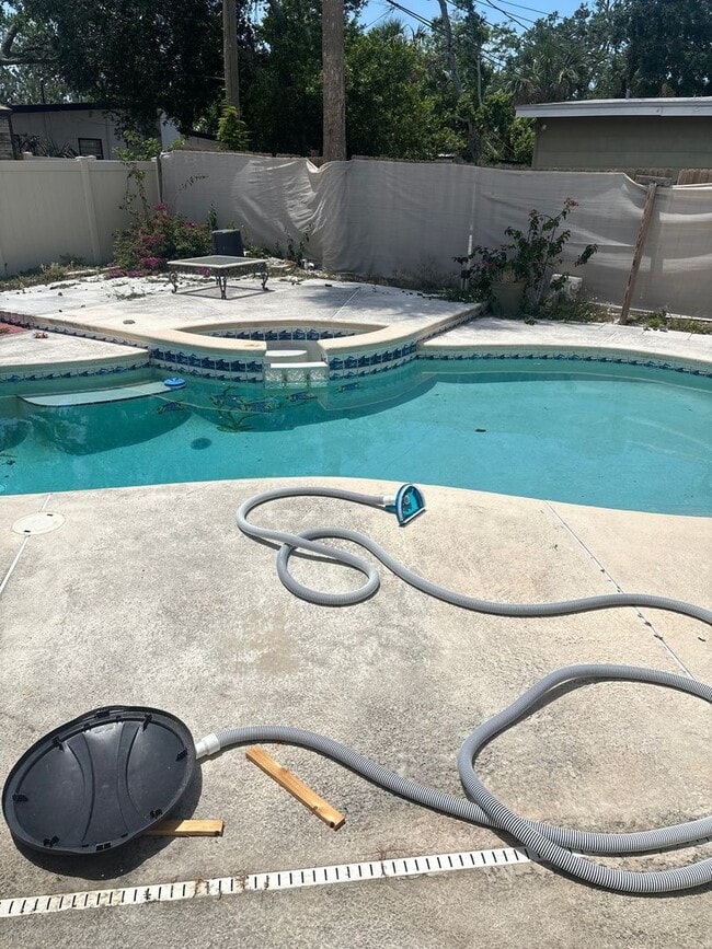 7300 11th Ave N in St. Petersburg, FL - Building Photo - Building Photo