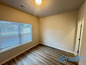 130 Foster Wy Dr in Huntsville, AL - Building Photo - Building Photo