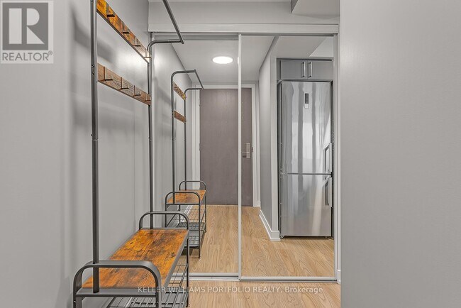 38 Monte Kwinter Ct in Toronto, ON - Building Photo - Building Photo