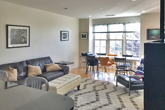 29 New Derby St, Unit 2 in Salem, MA - Building Photo - Building Photo