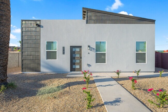 3739 E Taylor St in Phoenix, AZ - Building Photo - Building Photo