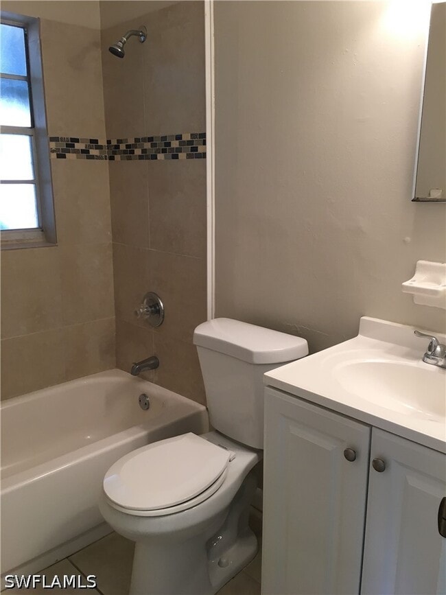 914 San Remo Ave in Naples, FL - Building Photo - Building Photo