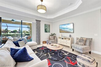 28691 Derry Ct in Bonita Springs, FL - Foto de edificio - Building Photo