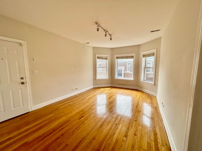 1230 Elmwood Ave in Evanston, IL - Building Photo - Building Photo