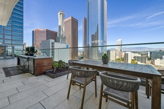 Park Fifth in Los Angeles, CA - Building Photo - Building Photo