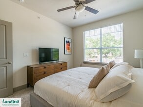 4115 Louetta Rd in Spring, TX - Foto de edificio - Building Photo