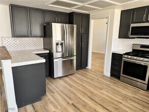 1424 Grey Hunter Dr in North Las Vegas, NV - Building Photo - Building Photo