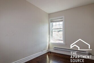 2133 W Giddings St, Unit 3C in Chicago, IL - Building Photo - Building Photo