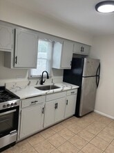 10401 S Ewing Ave, Unit 2 in Chicago, IL - Building Photo - Building Photo