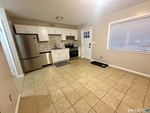 21 Oak Ave Ext in Torrington, CT - Building Photo - Building Photo