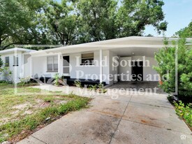 905 14th St NE in Winter Haven, FL - Building Photo