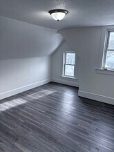 47 Mooreland St-Unit -3 in Springfield, MA - Building Photo - Building Photo