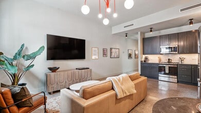 310 S Rampart St in New Orleans, LA - Building Photo - Building Photo