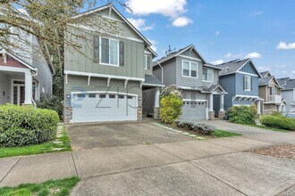 3785 Wild Rose Loop in West Linn, OR - Foto de edificio - Building Photo