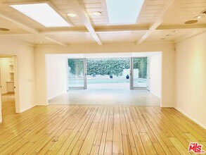 4031 Hollyline Ave in Los Angeles, CA - Building Photo - Building Photo